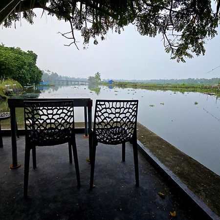Pradeep'S Backwater Villa Kochi Dış mekan fotoğraf
